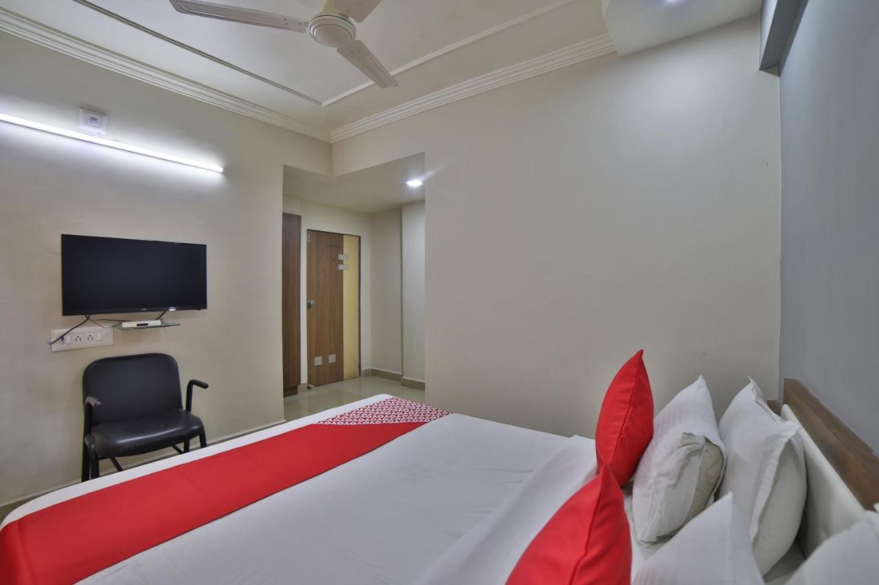 Oyo 41929 Hotel Loyal Residency Джамнагар Экстерьер фото