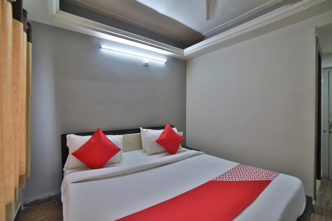 Oyo 41929 Hotel Loyal Residency Джамнагар Экстерьер фото