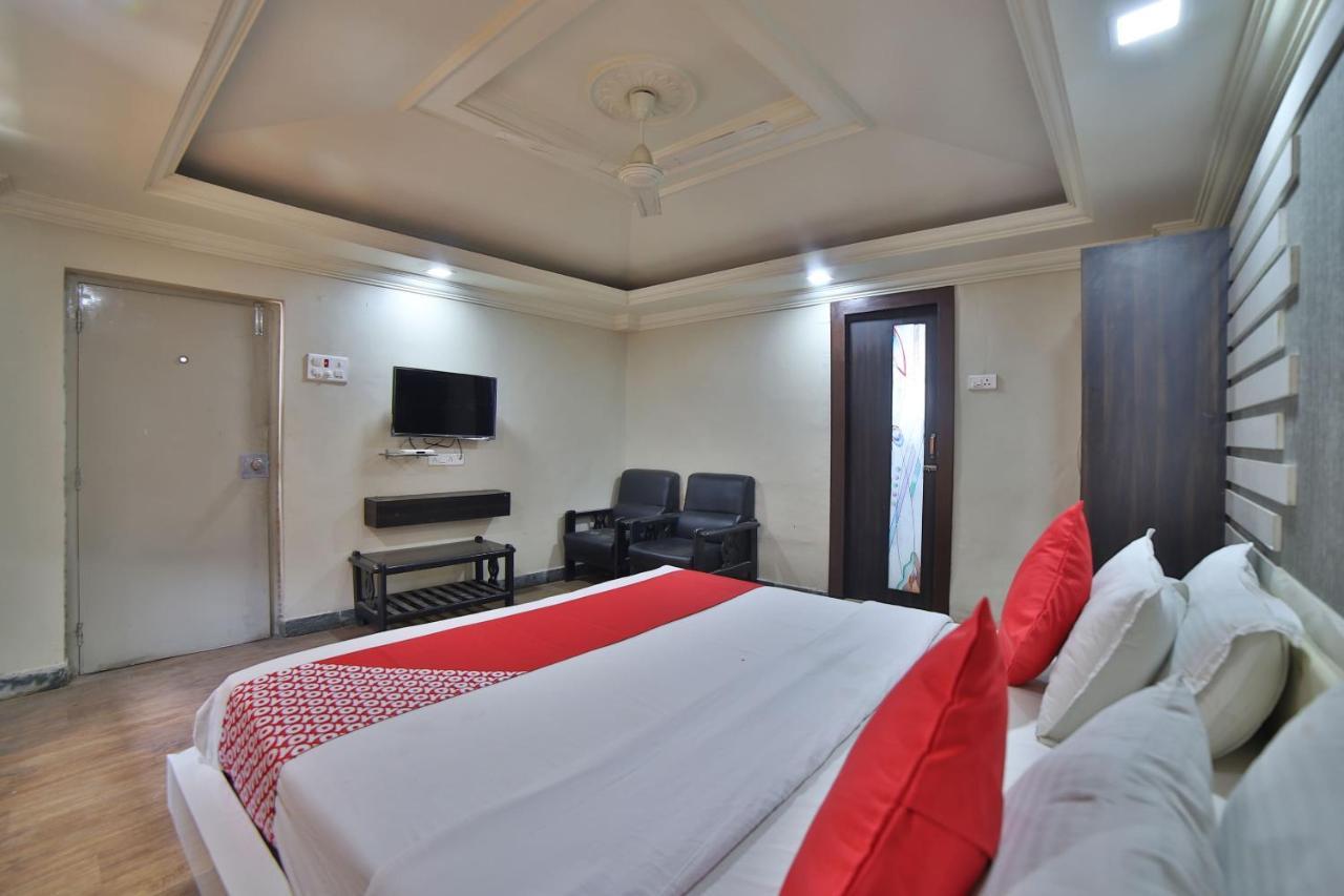 Oyo 41929 Hotel Loyal Residency Джамнагар Экстерьер фото