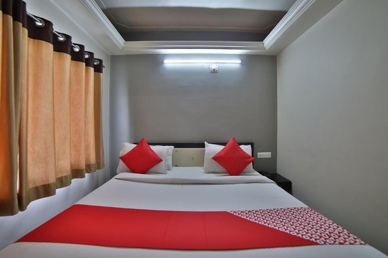 Oyo 41929 Hotel Loyal Residency Джамнагар Экстерьер фото